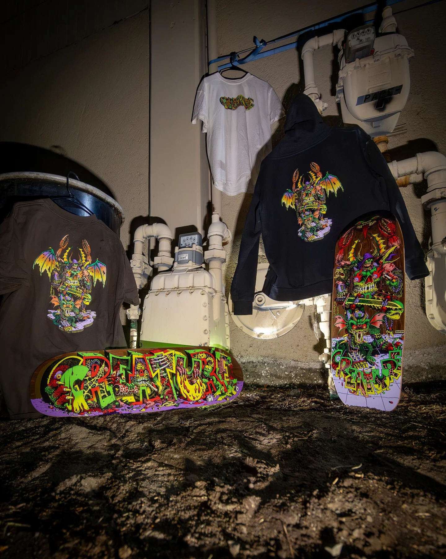 9.25in Hallucination Creature Egg Skateboard Deck - Image 4