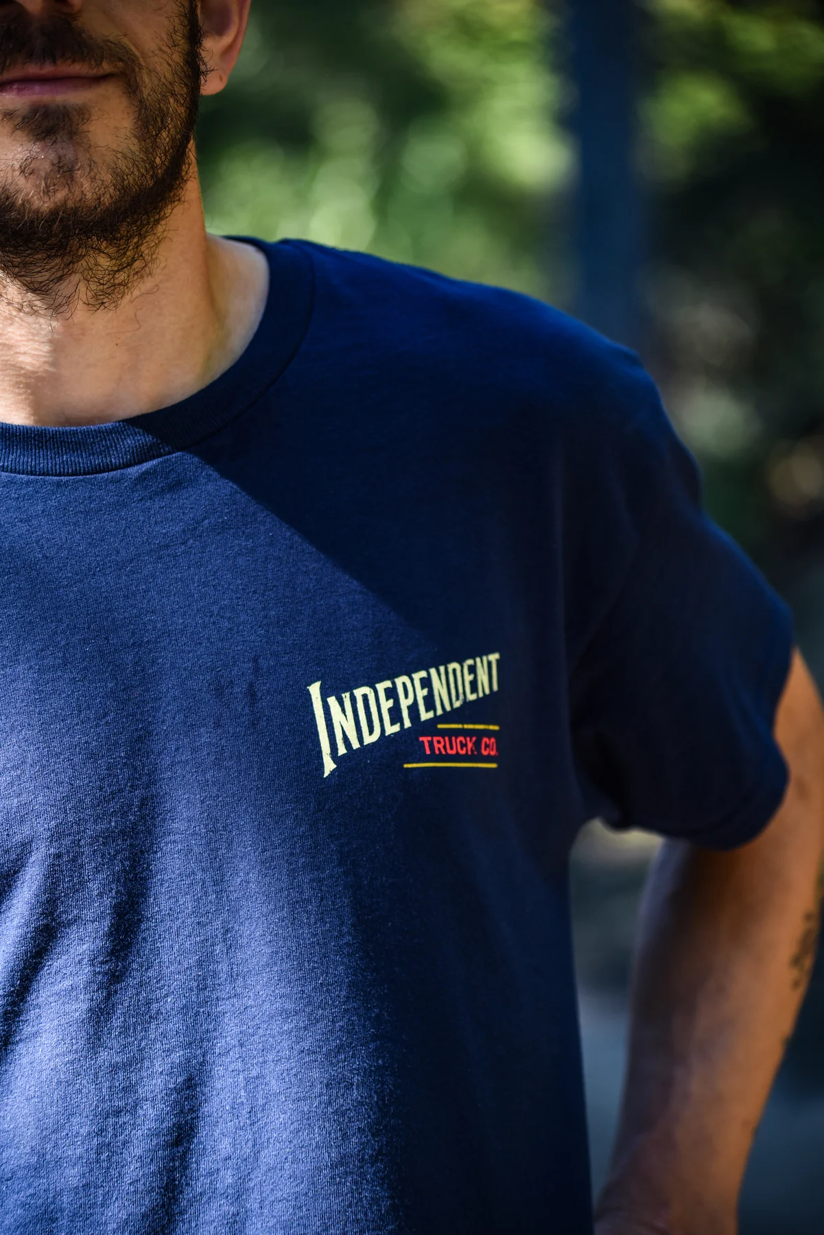 Stay Sharp Mens Independent T-Shirt - Image 5